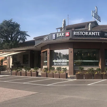 Отель L'anfora 3*