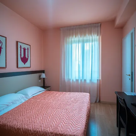L'anfora 3* Дерута